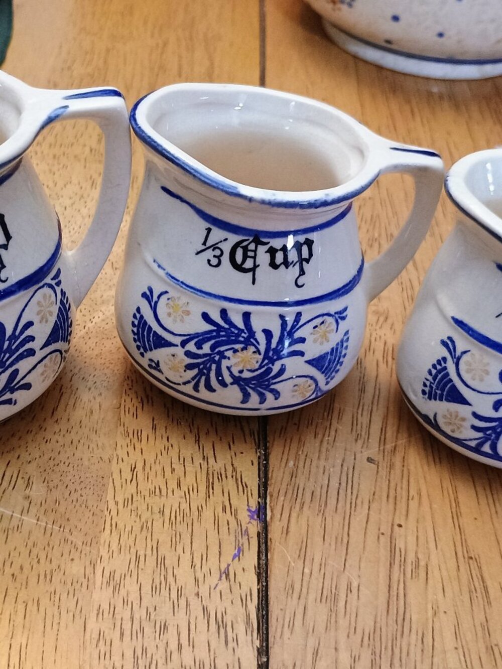 vintage 1960s Royal Sealy Heritage ceramic measuring cups